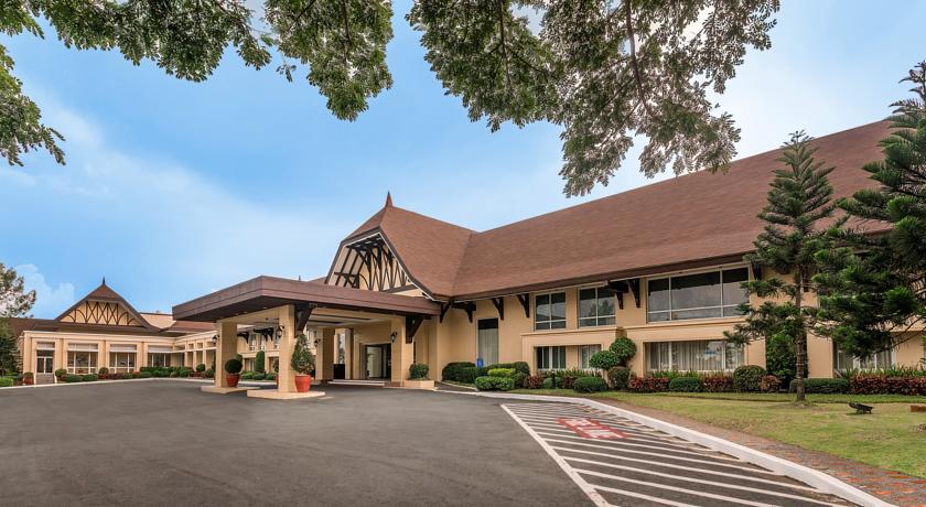 Taal Vista Hotel Tagaytay City Exterior foto The hotel's main entrance